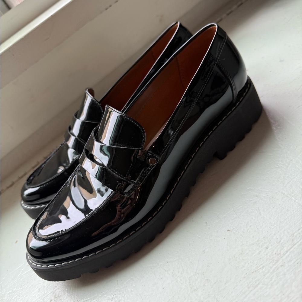 Elegant Black Loafers for Women